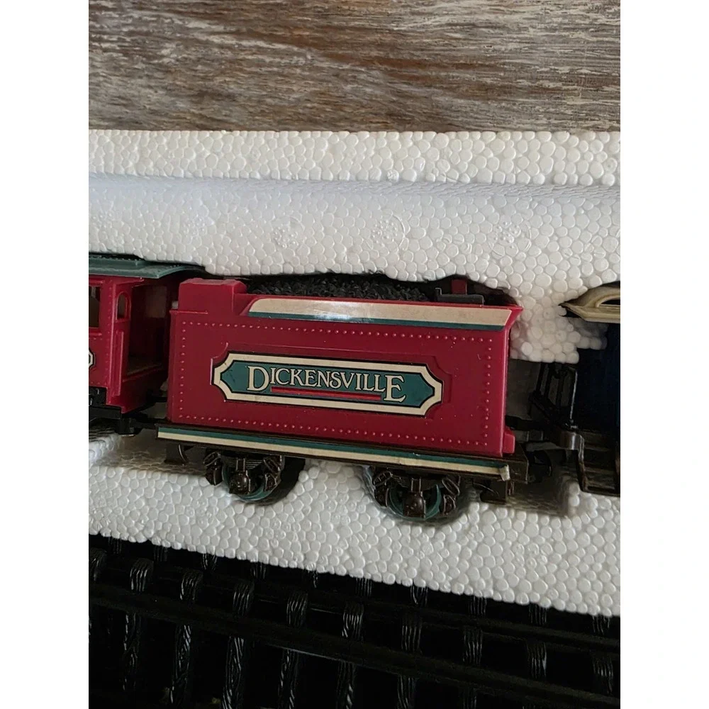 Vintage Dickensville Collectables Christmas Train Battery Operated by New Bright